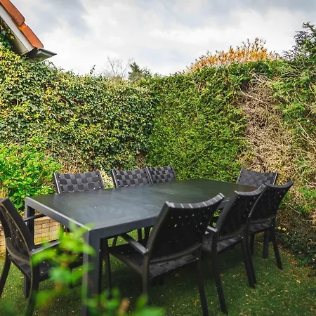 Luxe Veluws Met Jacuzzi Holiday home Lunteren