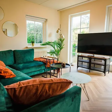 Luxe Veluws Met Jacuzzi Nyaraló *