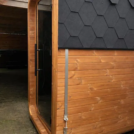 Luxe Veluws Met Jacuzzi En Sauna Lunteren