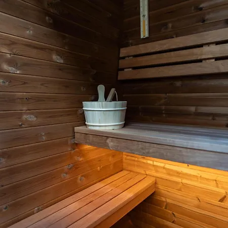Luxe Veluws Met Jacuzzi En Sauna Holiday home Lunteren