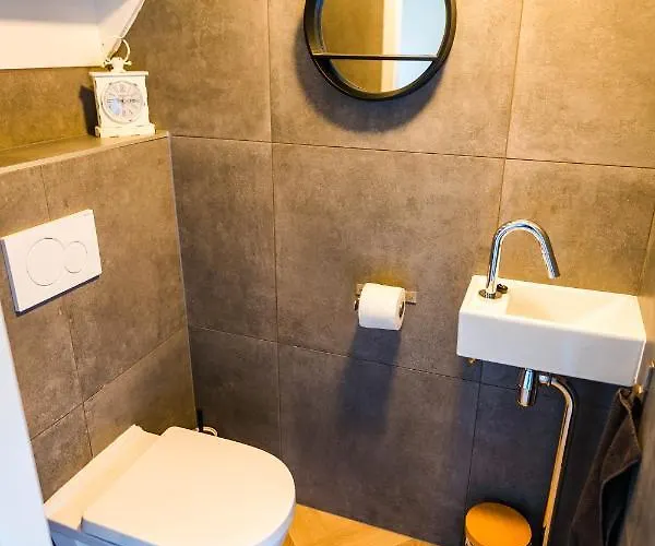 Dom wakacyjny Luxe Veluws Met Jacuzzi *