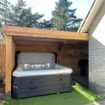Luxe Veluws Met Jacuzzi En Sauna *