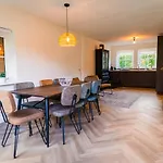 Feriehus Luxe Veluws Met Jacuzzi En Sauna *